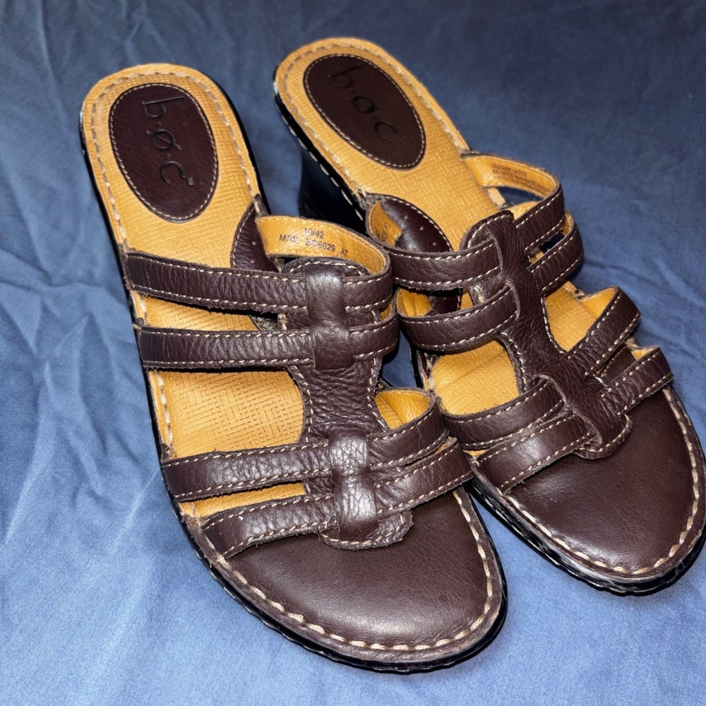 BOC Born Concepts Brown leather strap, wedge sandals Women's 10